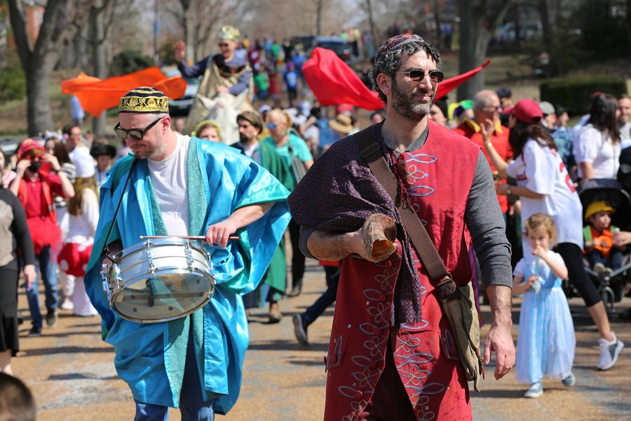The annual U.City Purim Reenactment Parade took place on March 17. Photos: Bill Motchan